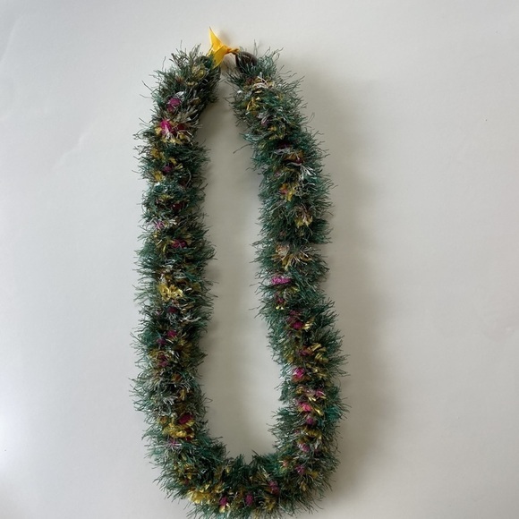 Hand Made Green Yellow Eyelash Yarn Lei Class of 2023 Graduation Celebration - Picture 10 of 10